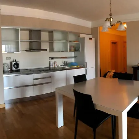 Panorama Plaza Luxury Apartment *